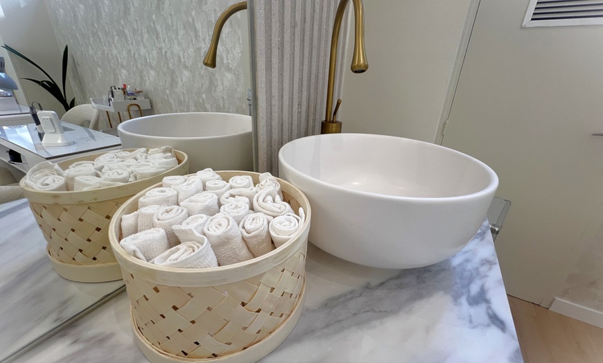 Image 4: Spa capilar de 45 o 60 minutos con bebida caliente para 1 persona