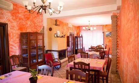 Menu di terra e vino a Km 0, per 2 o 4 persone, all'agriturismo Al Vecchio Forno (sconto fino a 53%)