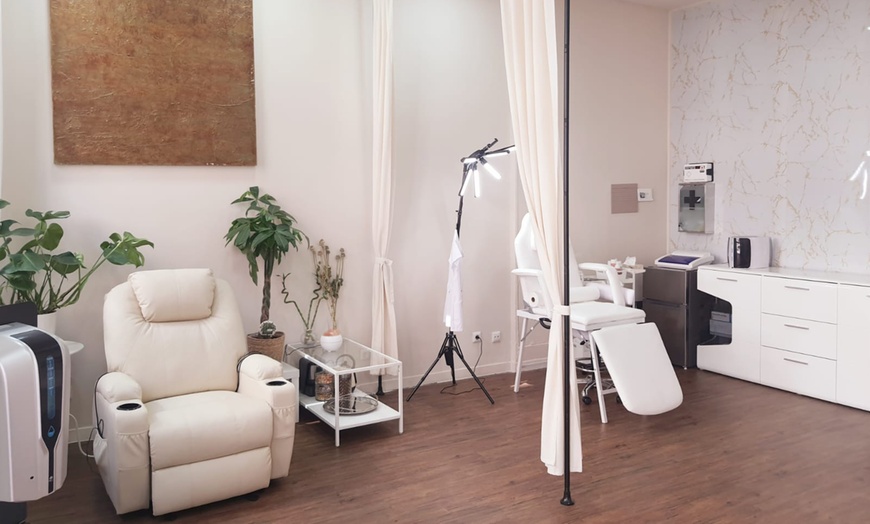 Image 1: 1 - 3 Injektionslipolysen an einer Zone nach Wahl für 1 Person