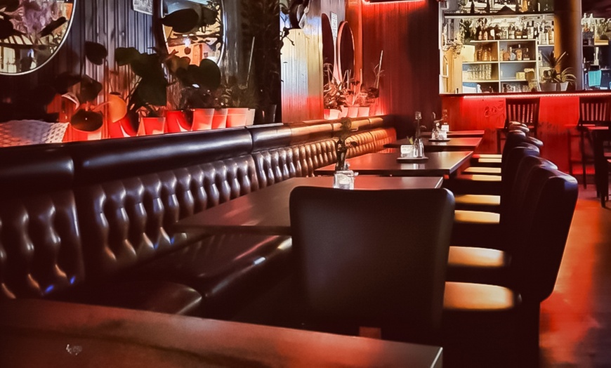 Image 3: Mix it up: 3 Std. Cocktail-Tasting inkl. Snacks für 1-6 Personen