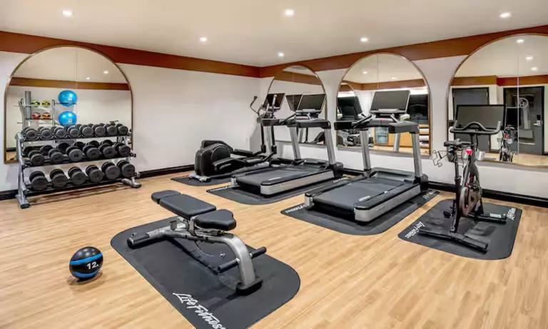 Members Pricing: Boutique Charm Near Boston Common and Downtown Sights