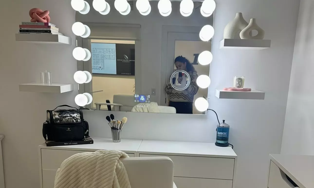 Makeup Applications, Beauty Lesson, Feature Focus or Travel Glam