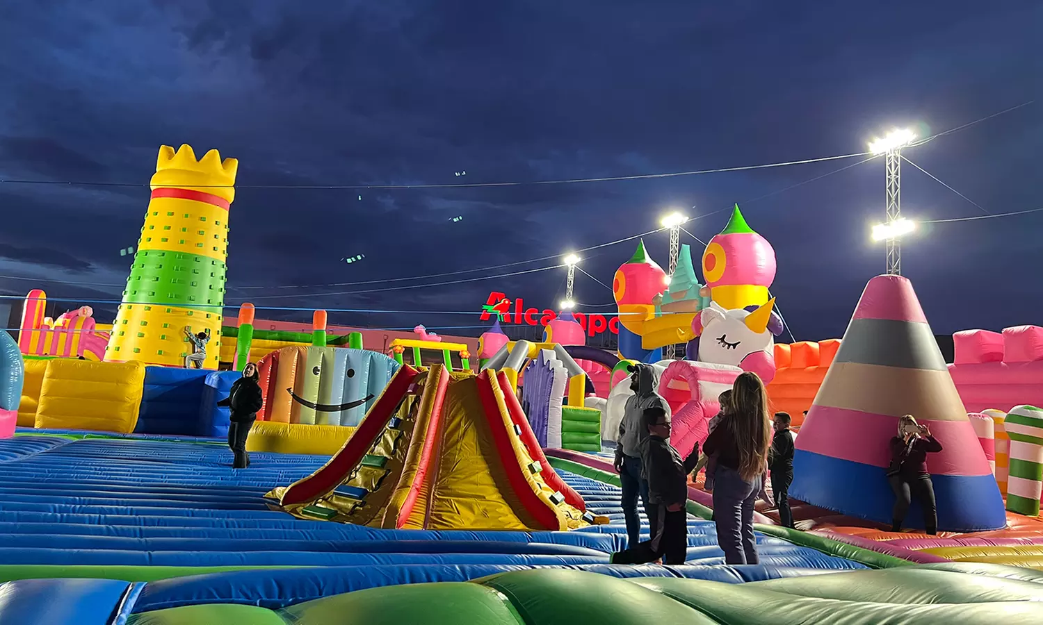 Parque WOW de hinchables: entrada con fecha a elegir para 1 persona