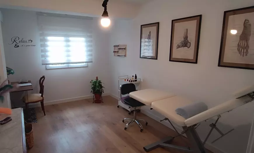 Image 3: 1 o 3 sesiones de reflexología podal con opción a aromaterapia