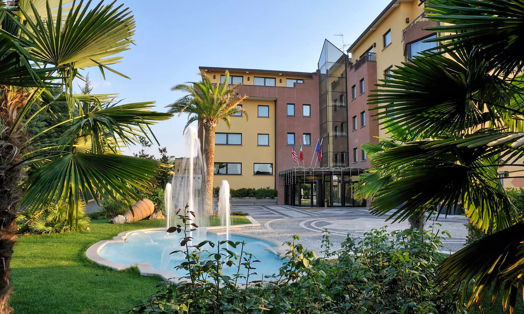 Benevento 4*: 1 o 2 notti con colazione o mezza pensione e Spa