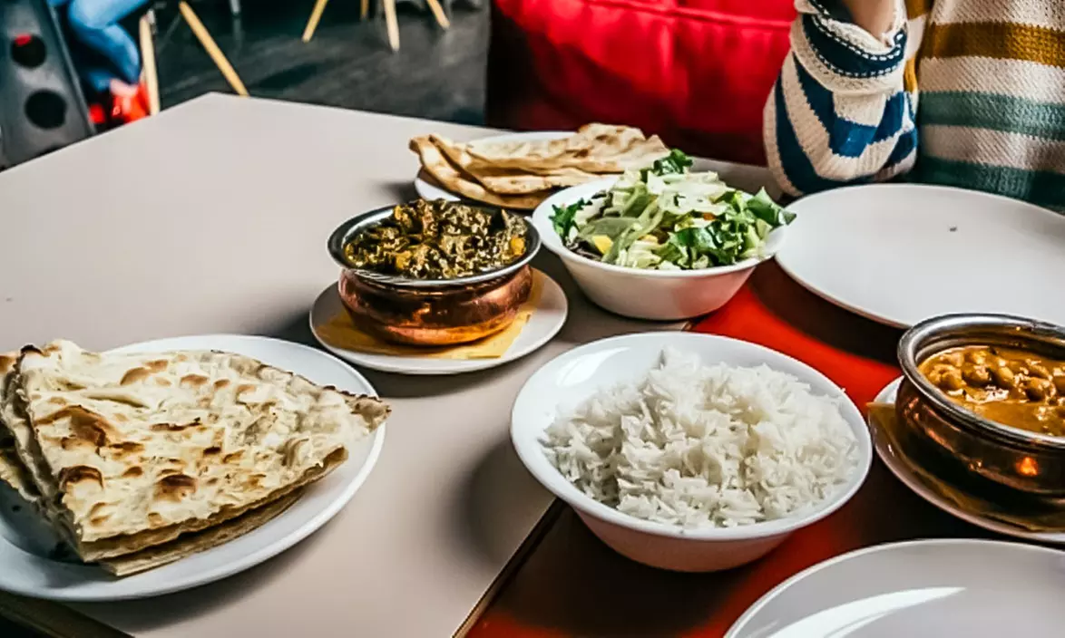 Indische Spezialität & Nachspeise nach Wahl für 1 - 4 Personen