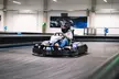 Erlebe Adrenalin pur mit 15 Min. E-Karting Fahrspaß inkl. Helm & Sturmhaube für 1 Person (bis zu 33% sparen) - Second Medium