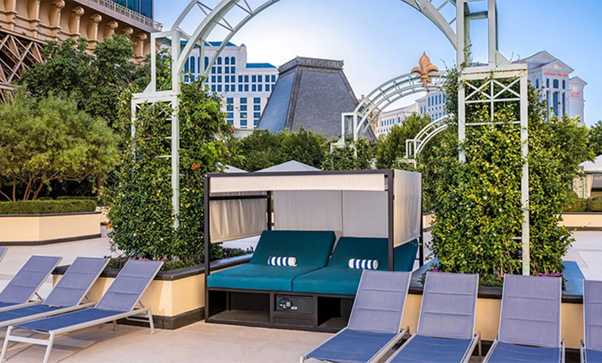 Image 3: Paris Las Vegas - Daybeds, Cabanas or Villas + Pool Entry 