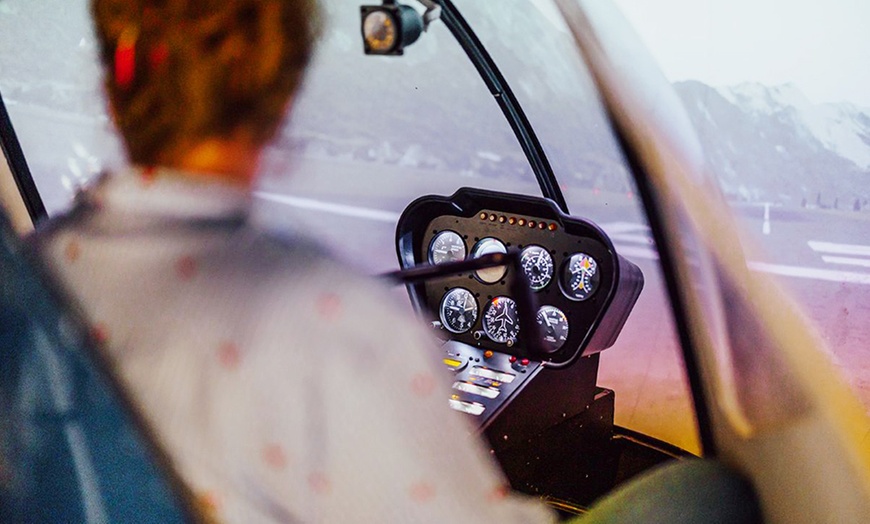 Image 4: Levensechte Robinson R22 helikopter simulator met vrije vlucht