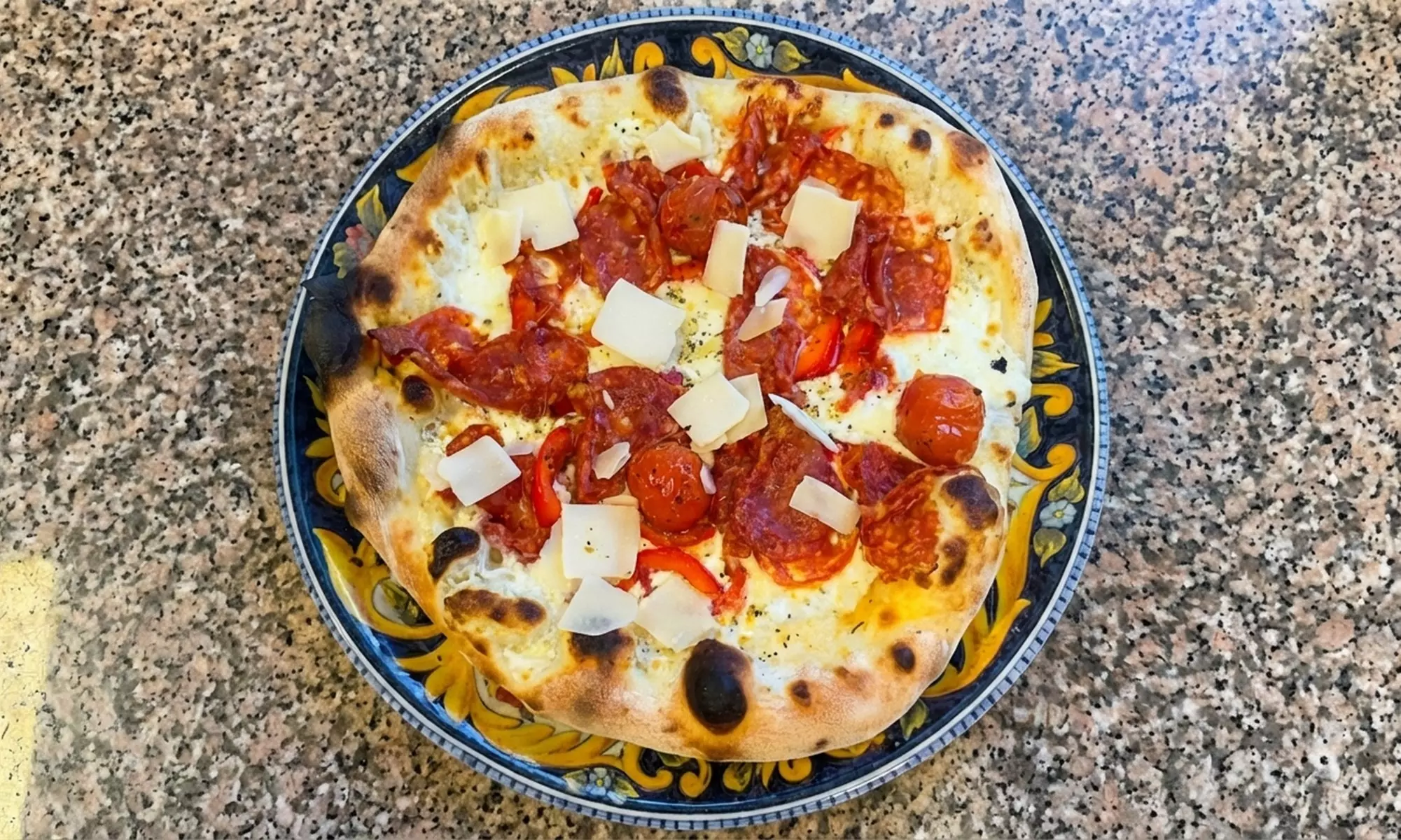 Festin italien au bord de l'eau à La Vita Attiva