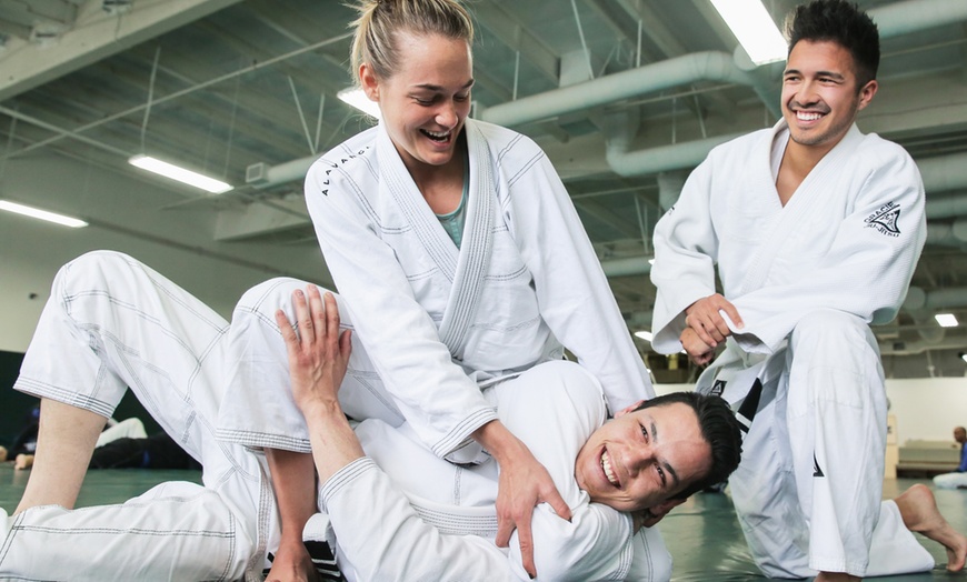Image 2: 10-Day Unlimited Trial or 1 Month of Beginner Self-Defense Classes w/ Uniform at Gracie Ju-Jitsu (Up to 75% Off)