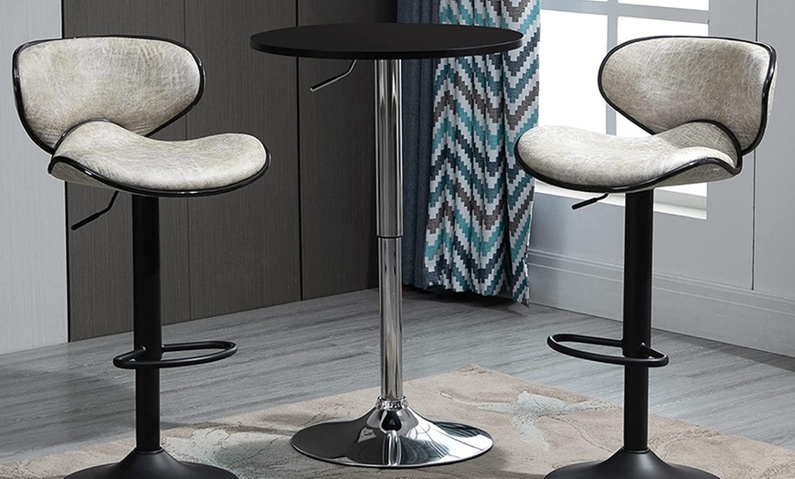 Image 2: Set of Two Homcom Bar Stools