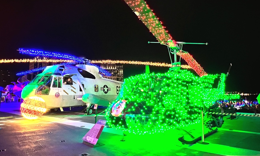 Image 2: General Admission to Jingle Jets Holiday Lights in San Diego!