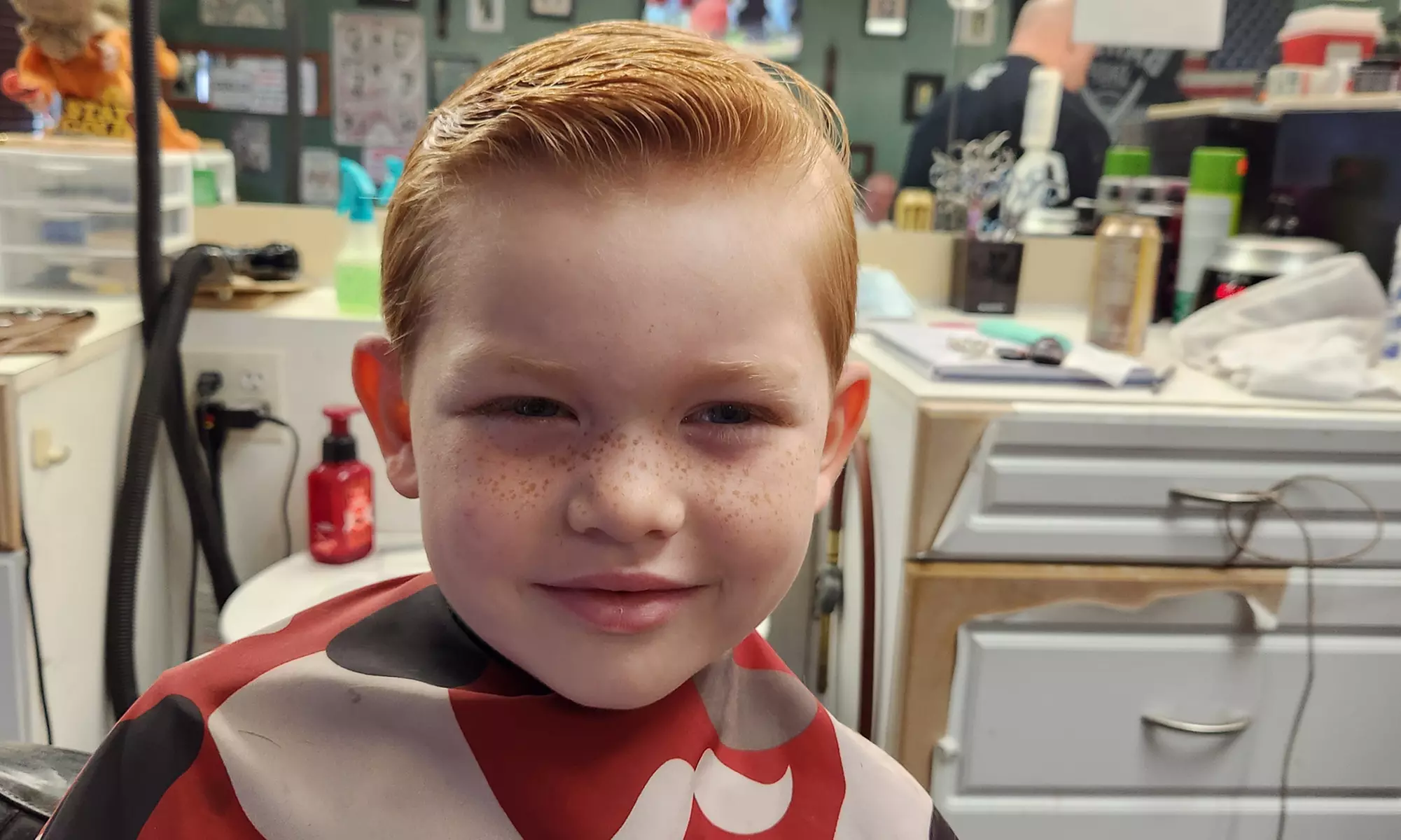 Men Grooming for a Sharp Look: Haircuts, Beard Trim, Facials or More