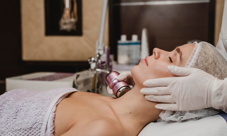Image 2: 1, 2, 3 o 4 sesiones de radiofrecuencia facial de cara y cuello 