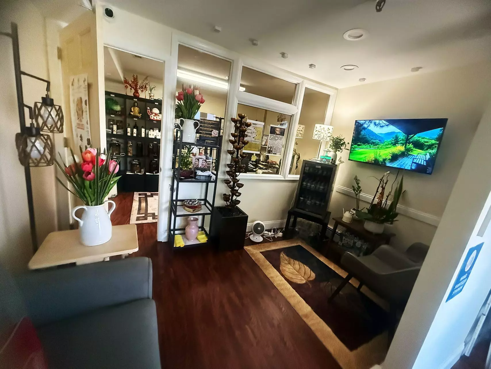 Up to 30 Min Swedish Massage + 60 Relaxation Facial & A Glass Red Wine