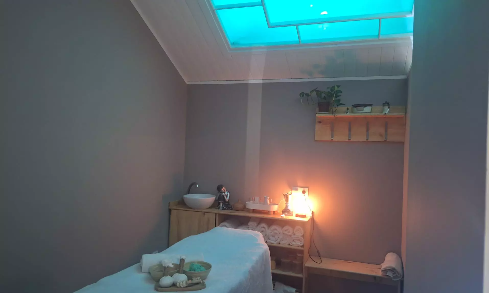 Sesión de 45 o 60 minutos de reflexología podal con masaje a elegir para una persona, ahorra hasta un 57% - Second Medium