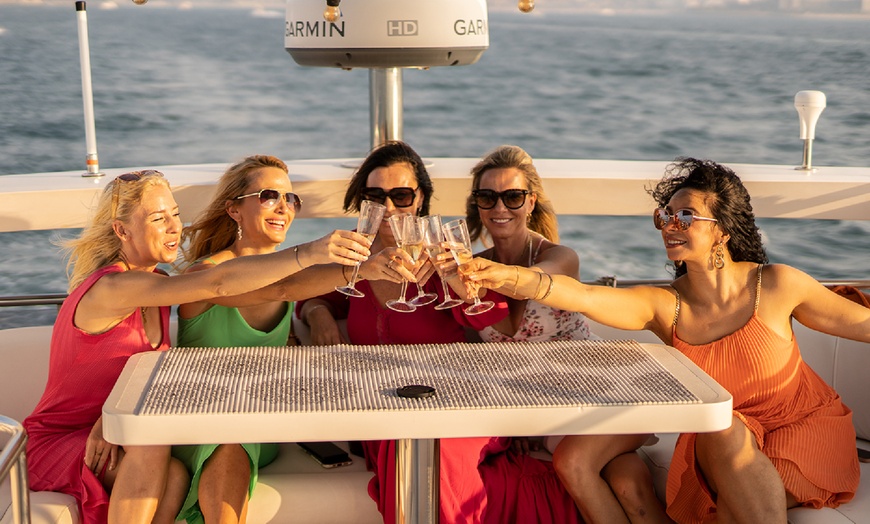 Image 15: Experience a Morning / Sunset / Night Tour for 2 hours!