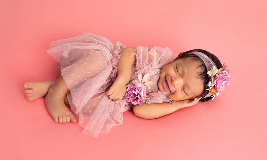 Image 6: Up to 50% Off on Photography Class at Focus Queen Photos