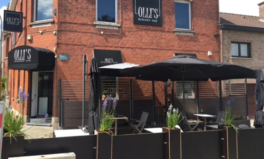 Image 2: Formule hamburger au choix avec frites et salade pour 1 à 4 personnes