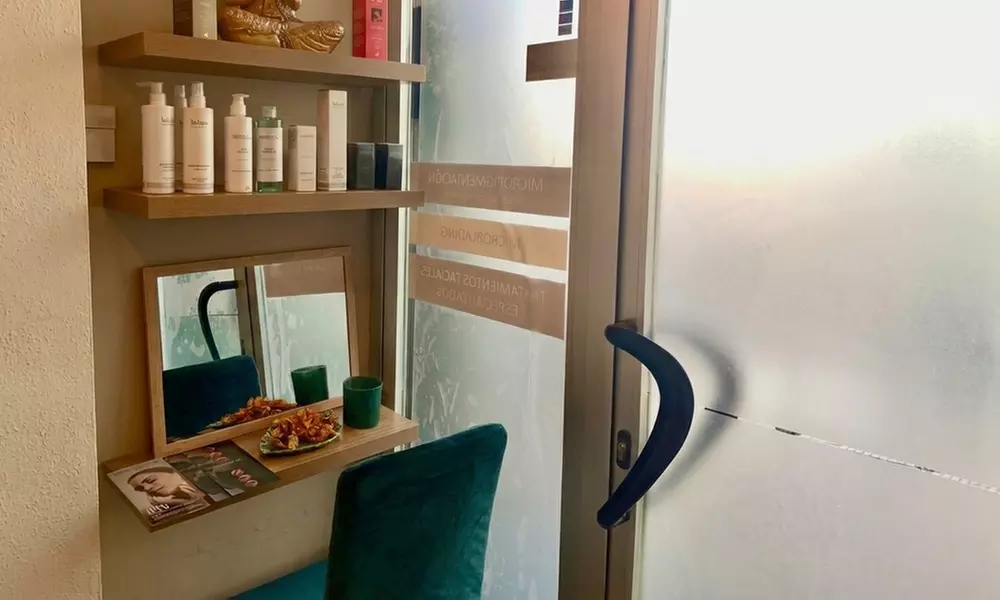 Lifting de pestañas con opcíon a tinte, diseño y depilacion de cejas