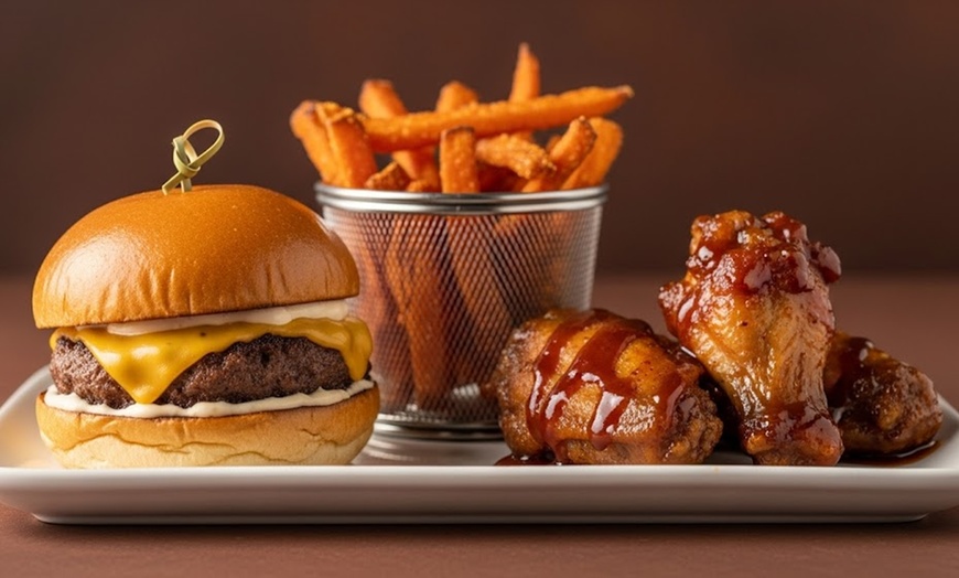 Image 6: Burger-Genuss: Dream Burger inkl. Beilage nach Wahl für 1 - 4 Personen