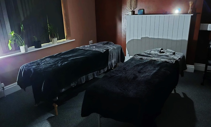 Image 5: Unwind with a 30, 60, or 90  Minute Couples Massage