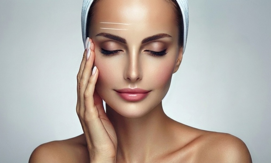 Image 3: One Syringe of Revanesse Filler of 1.2 ml for Lips or Under Eye