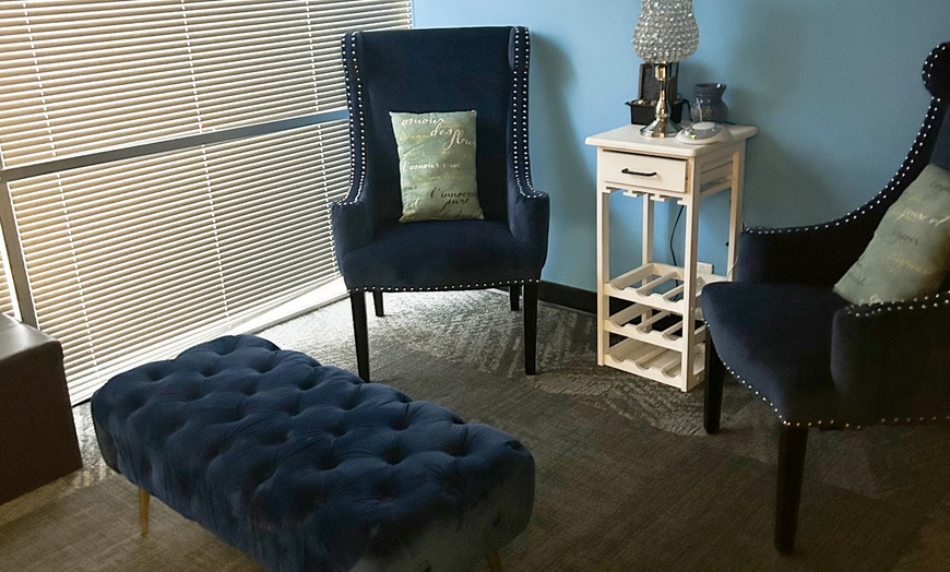 Image 3: Unwind with A 50-Minute Body Massage