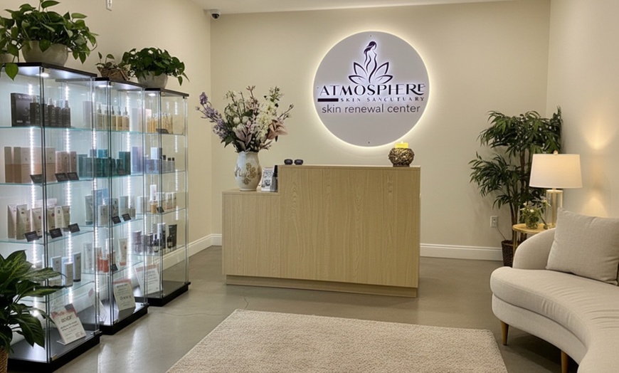 Image 4: Customizable 60 or 90-Min Deep Tissue/Swedish Massage + Aromatherapy