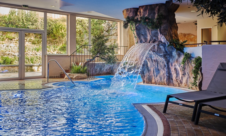 Image 1: Franken: 1-3 Nächte mit Halbpension, Wellness und Aperitif