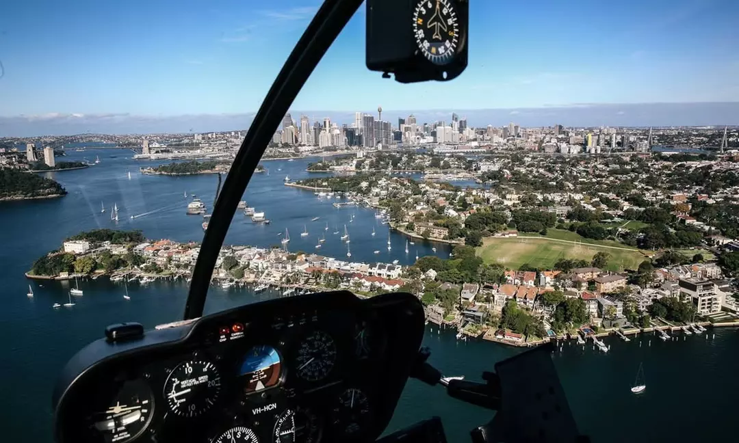 Take the Skies: 30-Min Private Helicopter Flight Over Sydney Harbour