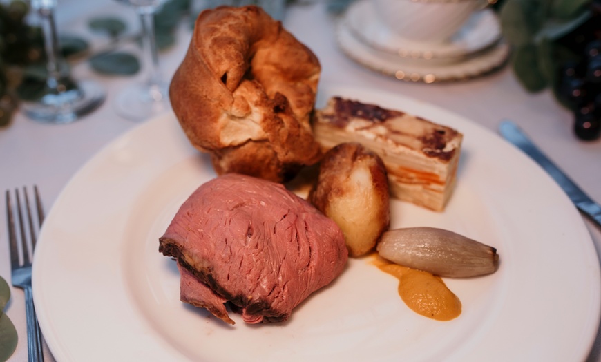 Image 2: Enjoy a Traditional Sunday Lunch with a Glass of Fizz