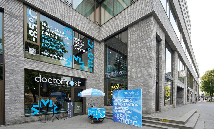 Image 2: Bis zu 45% Rabatt auf den Kältetherapie bei doctorfrost Kältekammer Frankfurt