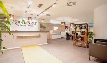 Für 1 Person: Wimpern- oder Augenbrauen-Lifting inkl. Keratin Booster & Färben - Miss Saigon