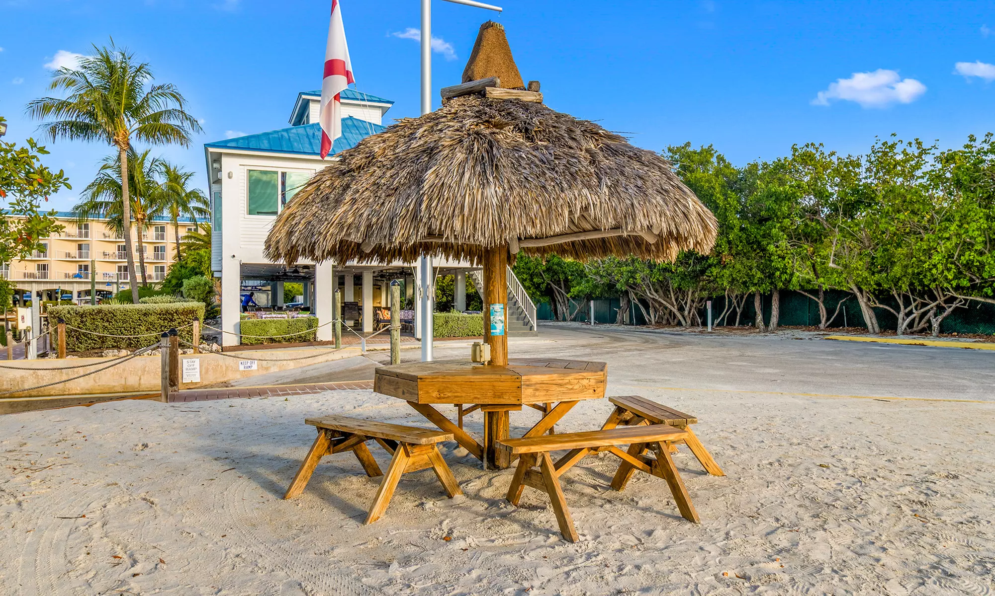 Ocean Pointe Suites: Your Key Largo Getaway