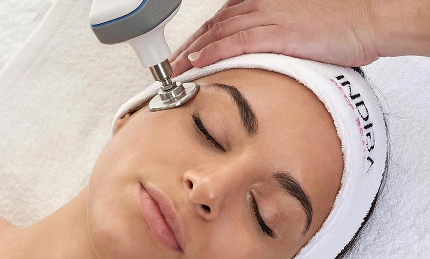 Image 1: Tratamiento facial reafirmante con colágeno, alginato o Indiba kobido