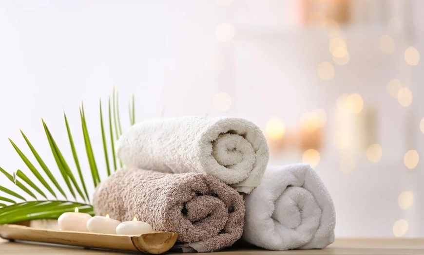 Image 5: 60 Or 90-Minute Top to Toe Massage / 30-Minute Indian Head Massage