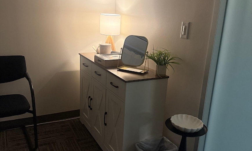Image 4: 60 or 90 Minute Therapeutic Massage Sessions to Relieve Stress 