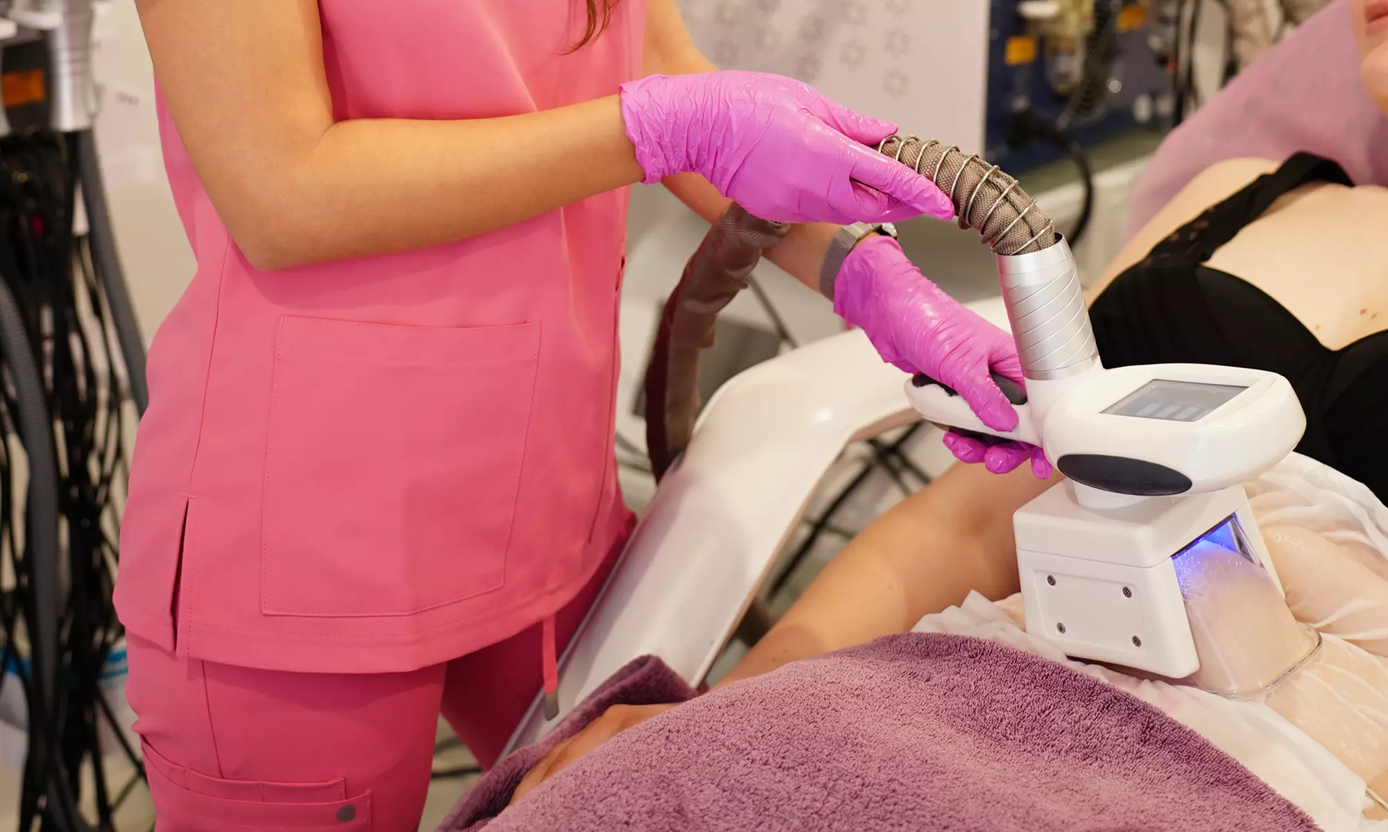 Wyszczuplający EMS, lipolaser, fale radiowe, dermomasaż, endosfera