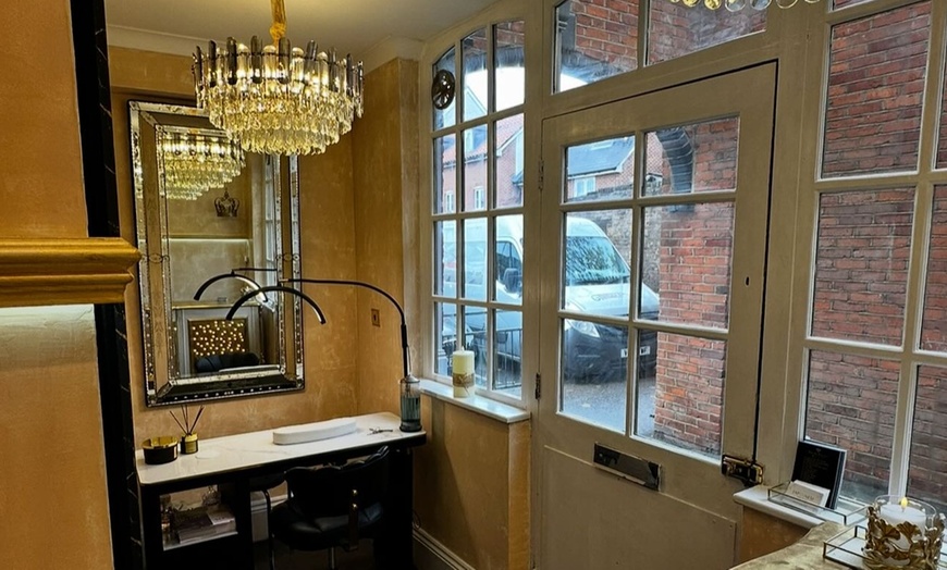 Image 5: 60, 90, or 120 Minute Pamper Package with Complementary Bubbly