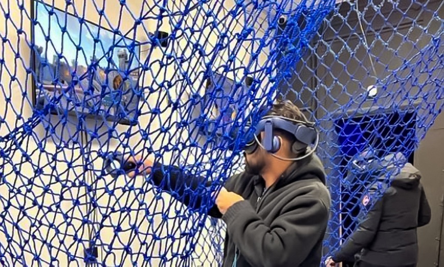 Image 4: Free Roam VR Experience For Up to 6 Players