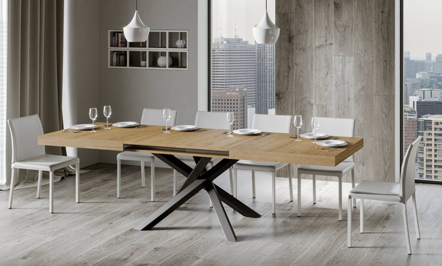 Image 18: Verstelbare eettafel in verschillende designs