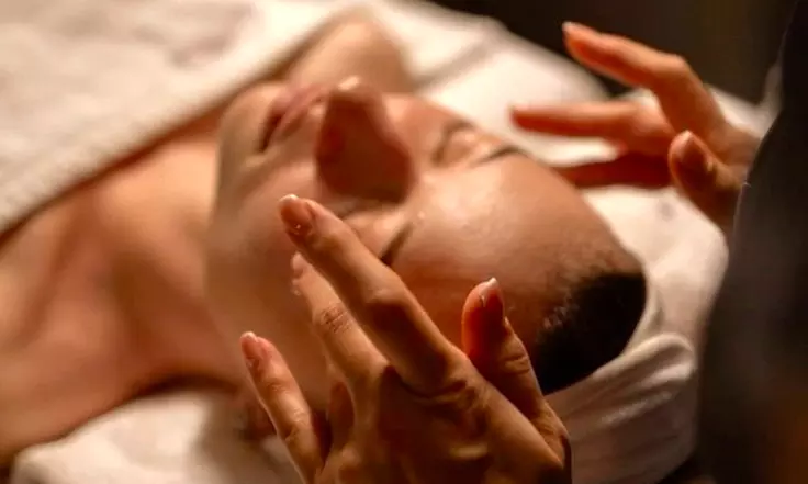 Do 47% zniżki na Masaż - Całe ciało w Mia Bellezza Nail & Massage Salon