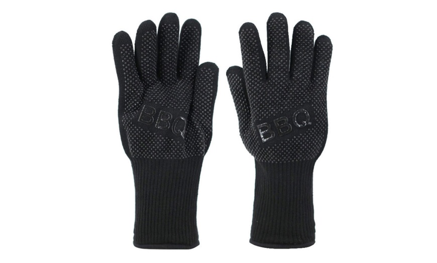 Image 6: Pair of Grilling Gloves