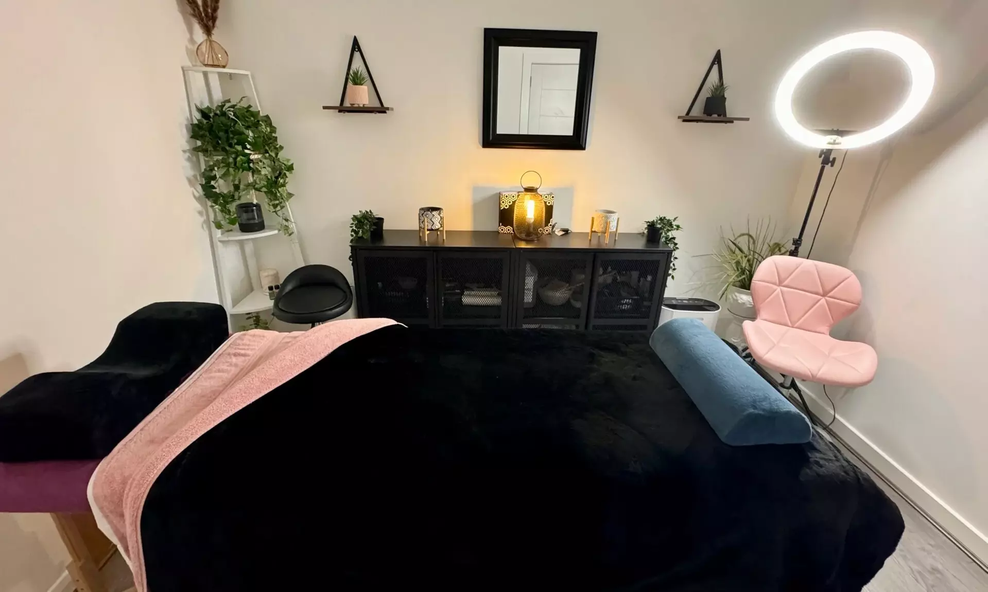 Unwind with One or Two Sessions of 60 or 90 Minute Pamper Package