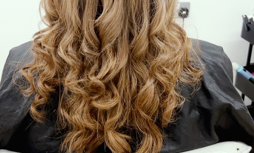 Image 16: Up to 25% Off on Salon - Haircut at GeoGlam