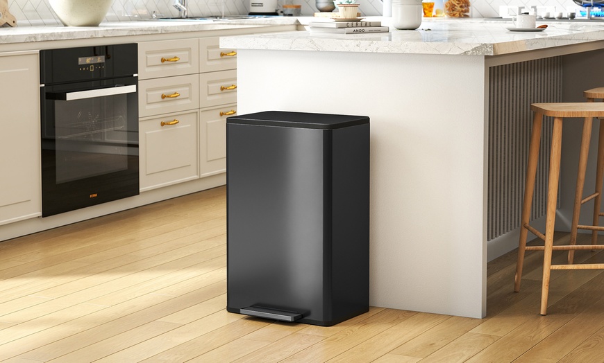 Image 3: HomCom Kitchen Bin Selection