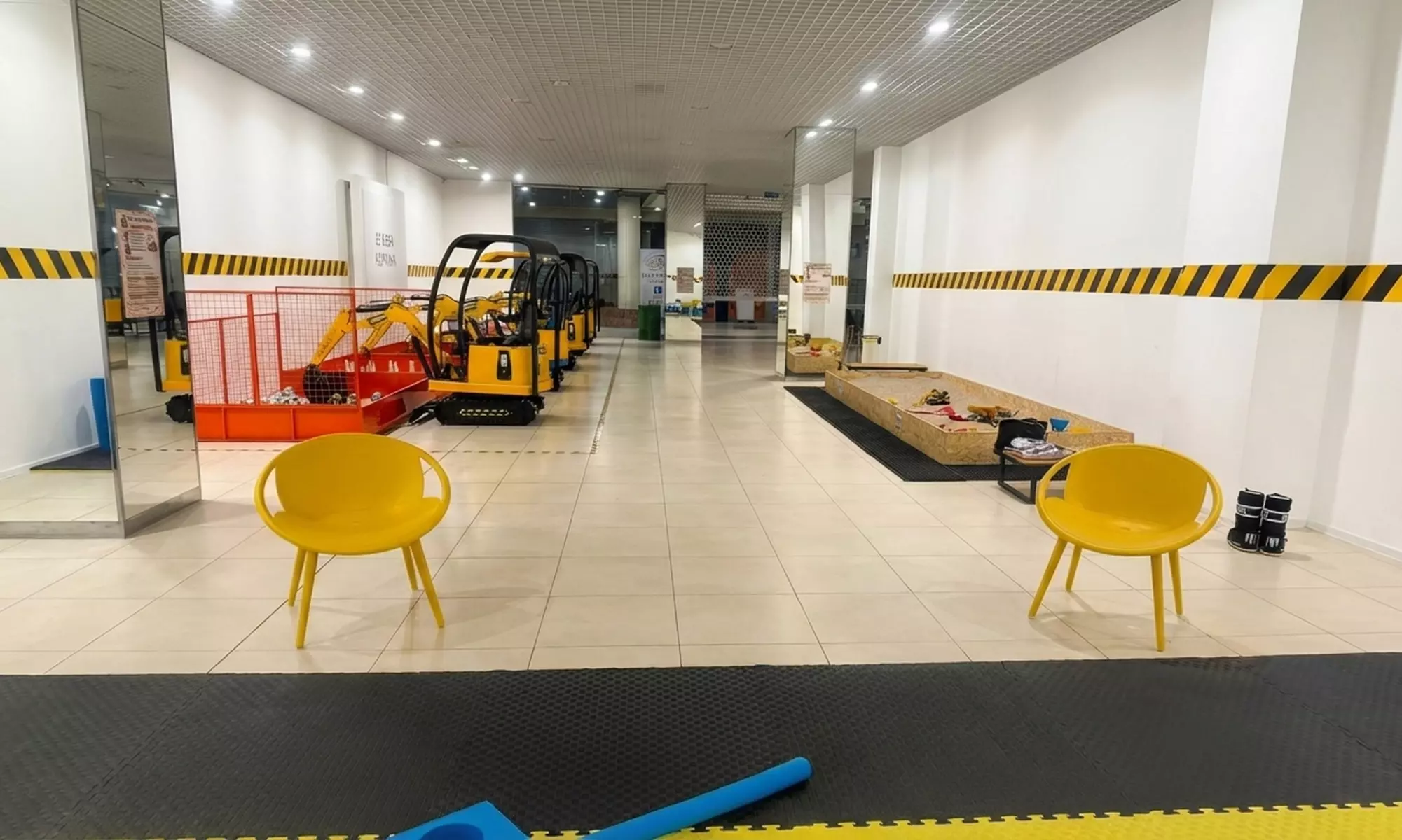 Kreatywna zabawa w klimacie budowy: wejściówki na salę zabaw Diggers