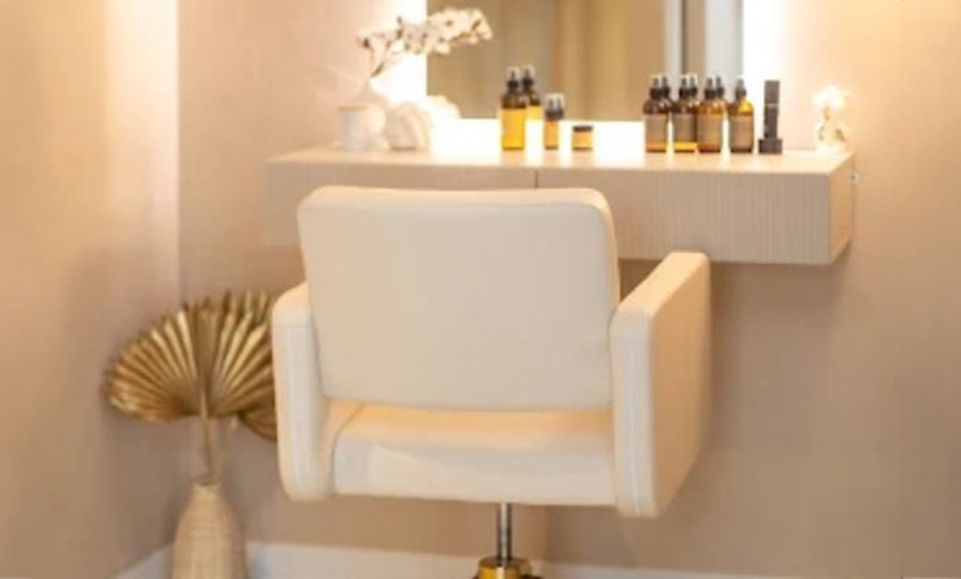 Image 4: Head spa au Salon Hairgize